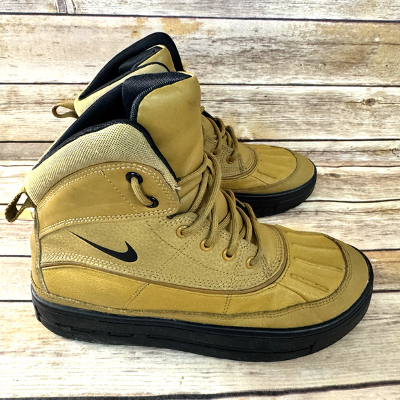 Nike Boys Tan Brown ACG Lace Up Fall Winter Boots 5.5Y - Picture 2 of 8